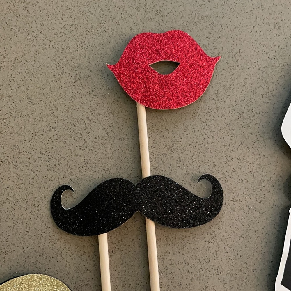 Photo Booth Props - Picture 8 of 11